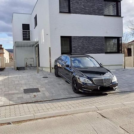 Milan&Eva Apartment Svaty Jur Luaran gambar