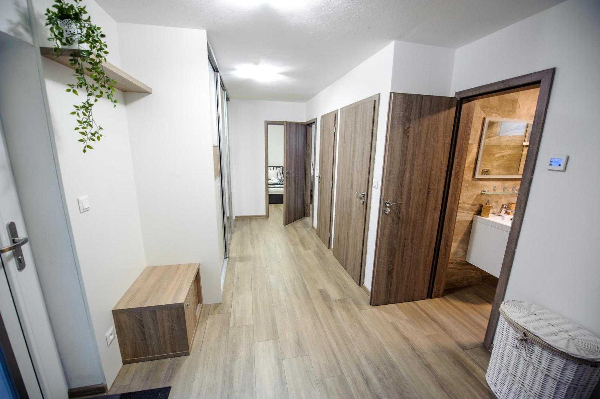 Milan&Eva Apartment Svaty Jur Luaran gambar