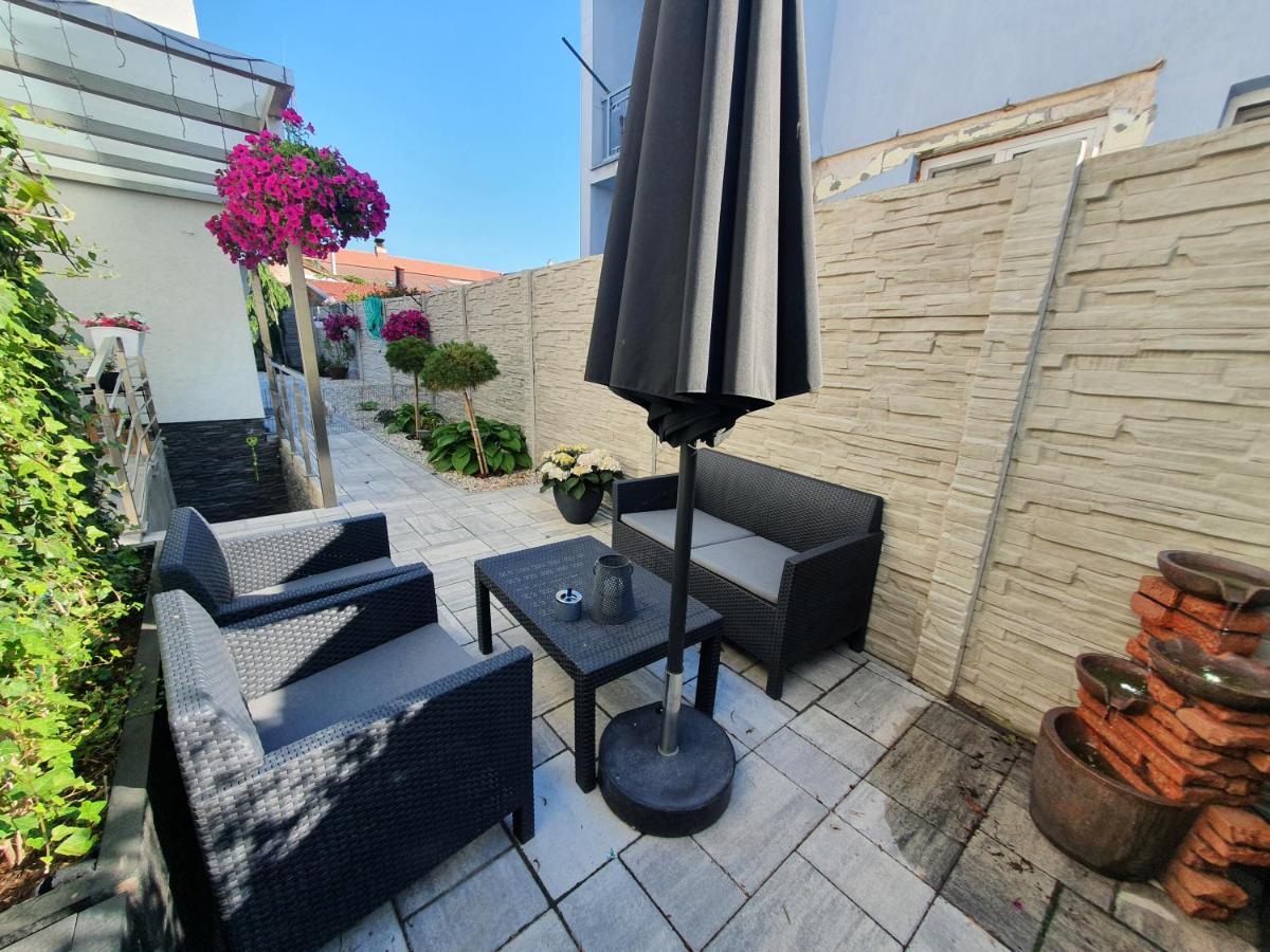 Milan&Eva Apartment Svaty Jur Luaran gambar