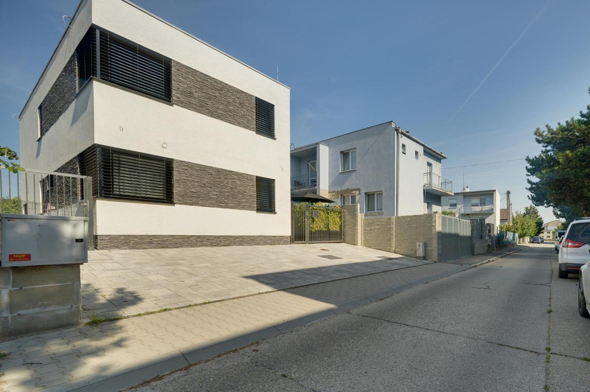 Milan&Eva Apartment Svaty Jur Luaran gambar