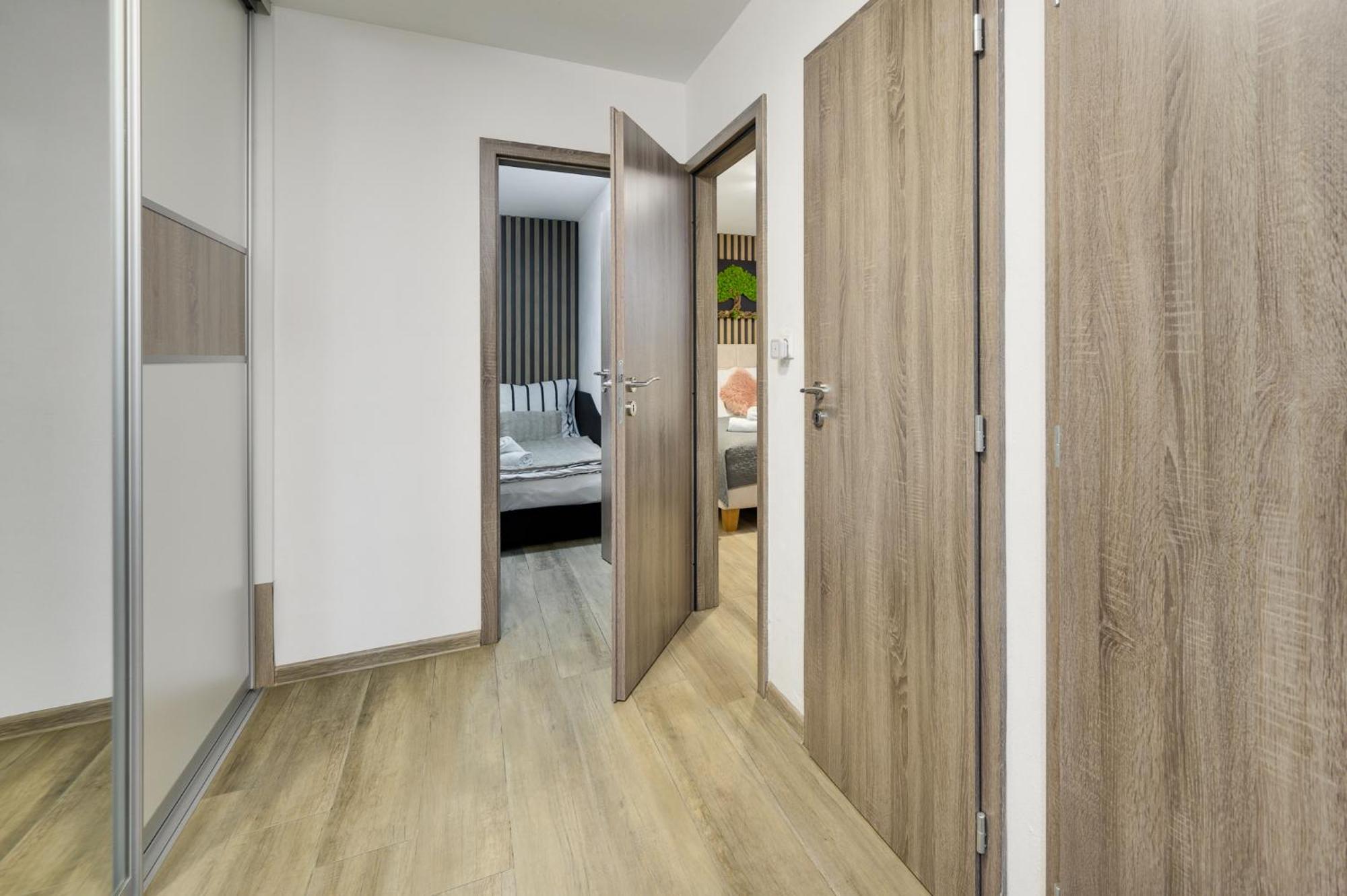 Milan&Eva Apartment Svaty Jur Luaran gambar